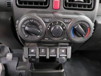 Foto Nummer 9: SUZUKI Jimny